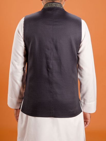 Mandarin Colllar Vest with Embroidery 