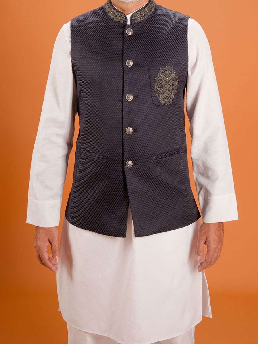 Mandarin Colllar Vest with Embroidery 