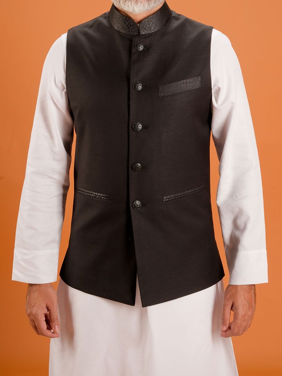 Mandarin Colllar Vest with Embroidery